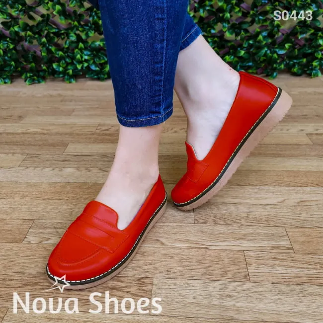 Bello mocasin de un solo color con plantilla suave, estilo bajito
