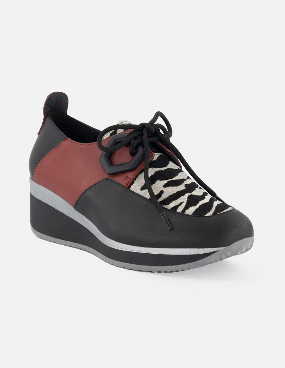 Blucher en piel napa en bloques de color para mujer con detalle en animal print
