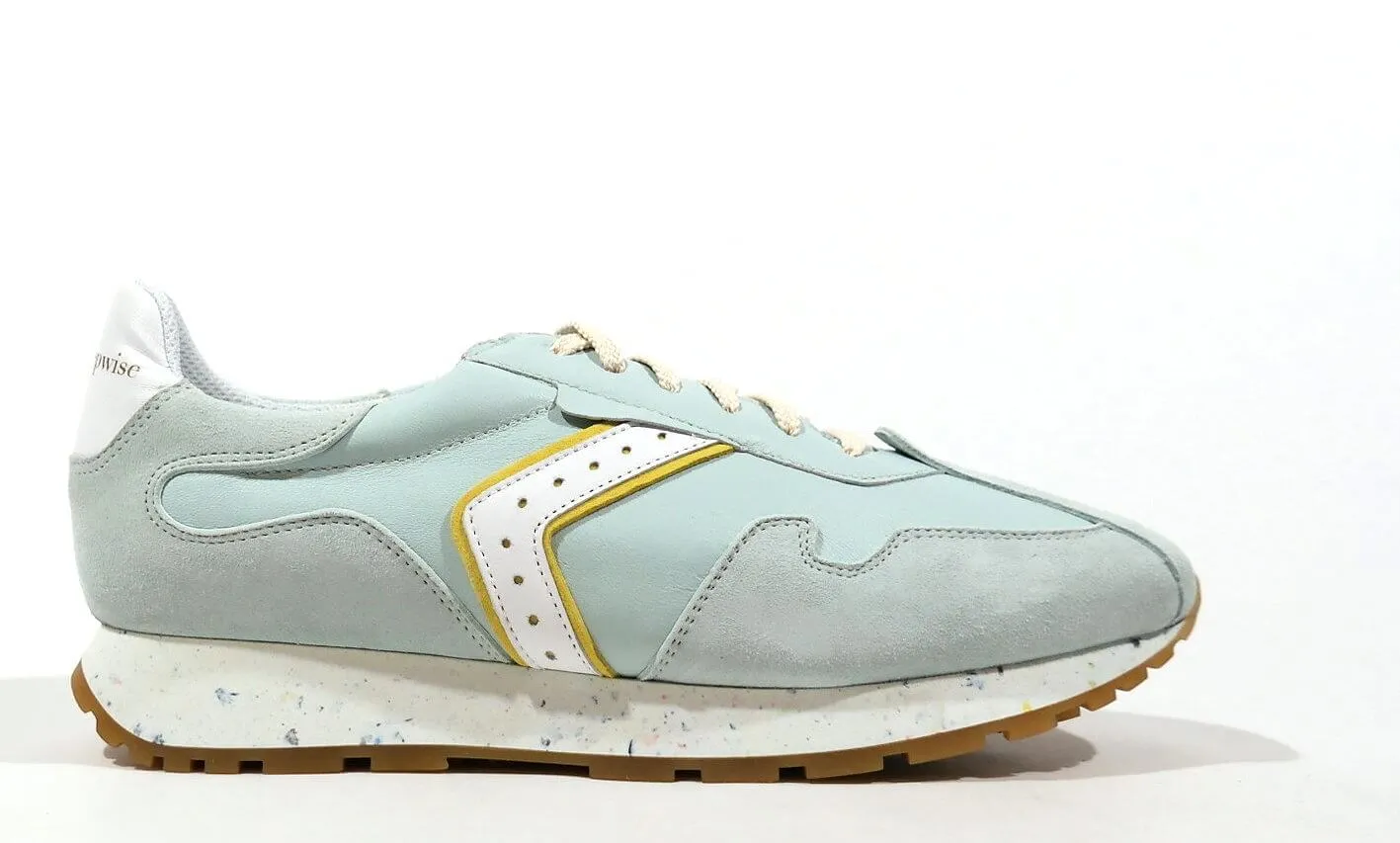 Deportivos combinados estilo retro para mujer