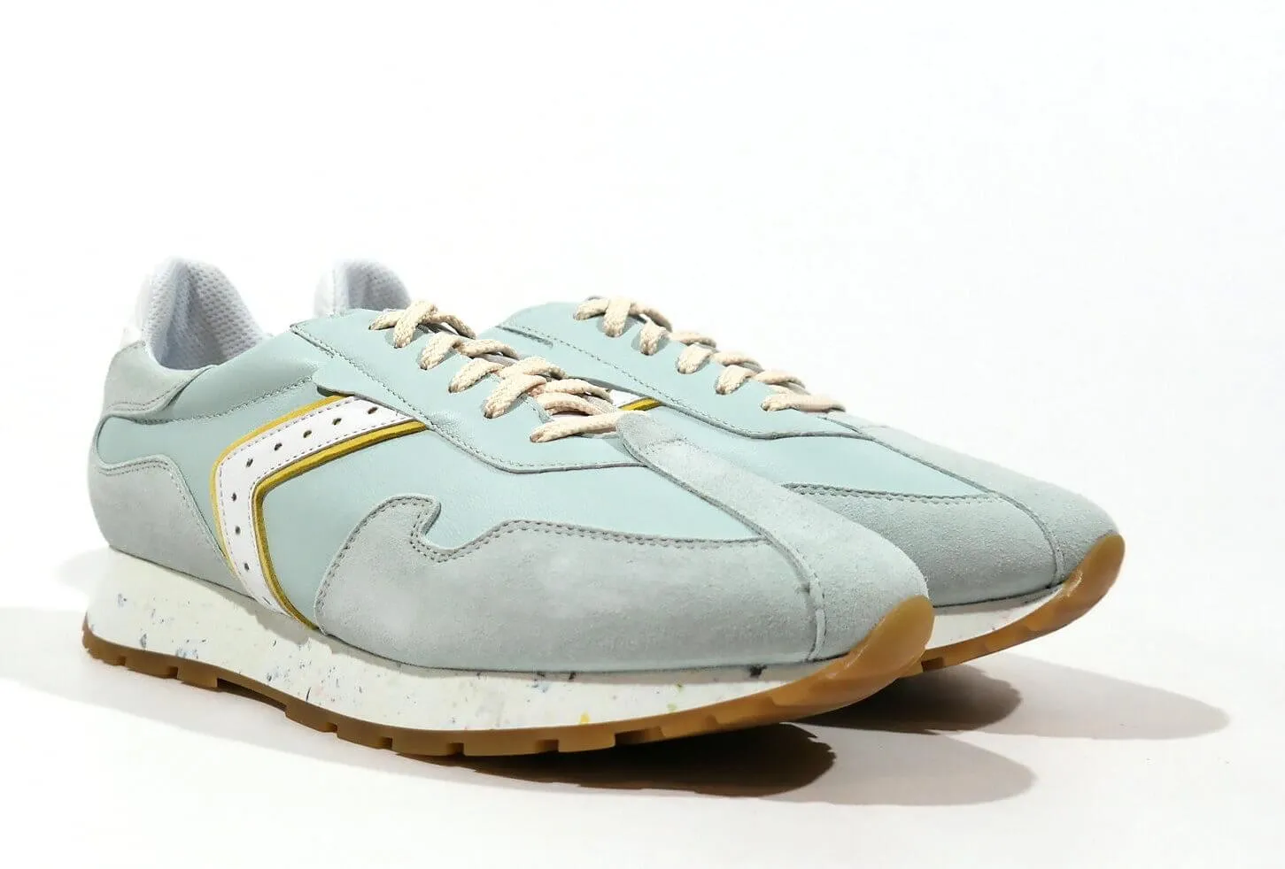 Deportivos combinados estilo retro para mujer