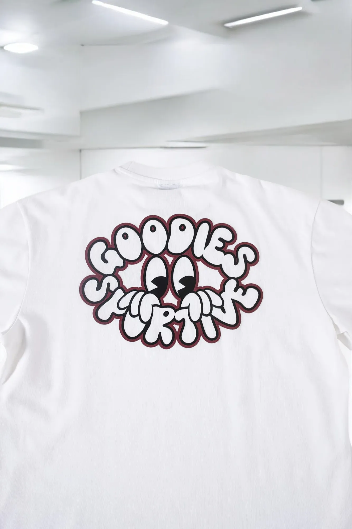 Goodies Sportive – Camiseta Eyes white