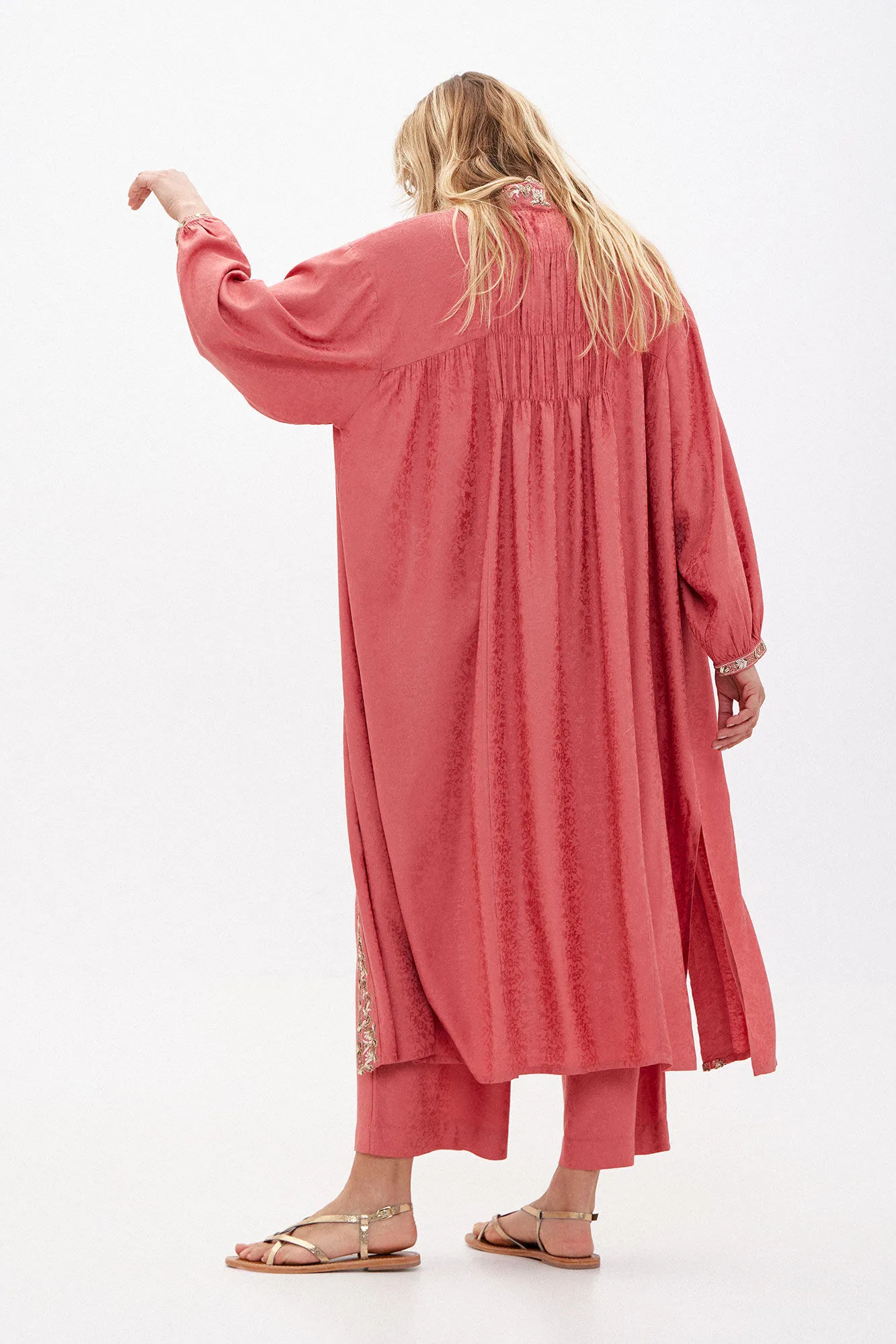 Hoss Intropia Cali. Kimono largo de jacquard