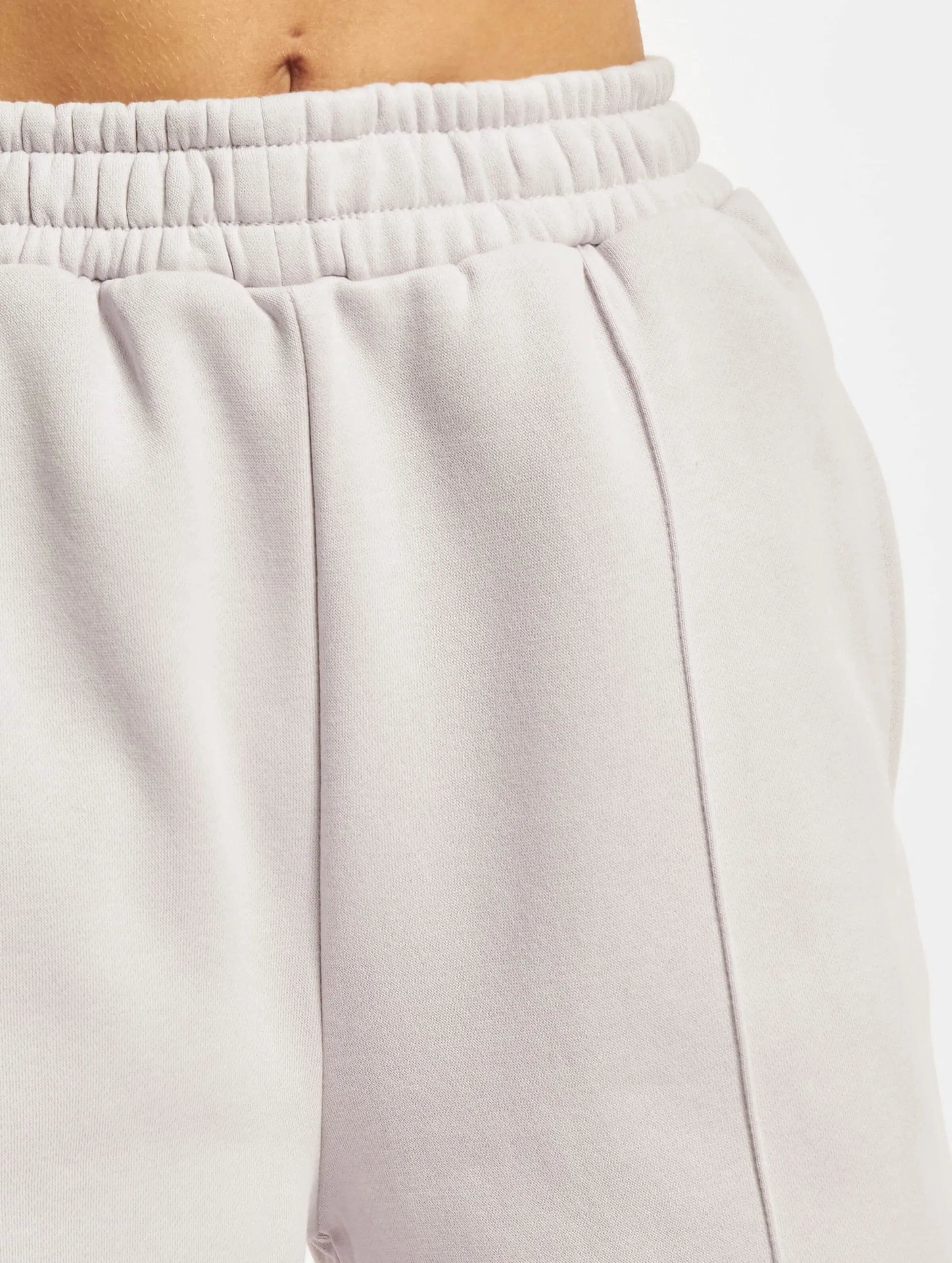 Ladies Straight Pin Tuck
