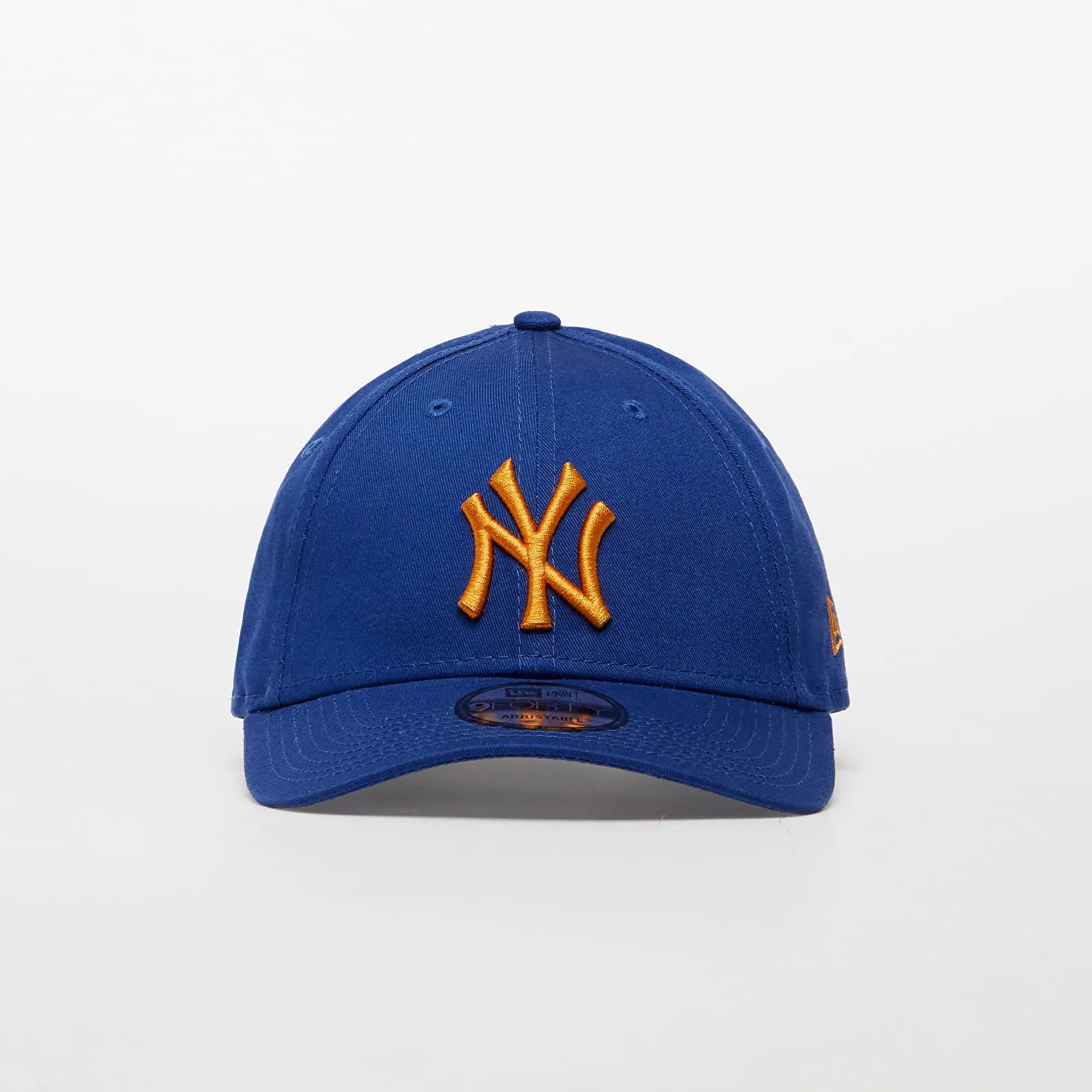 New Era New York Yankees League Essential 9Forty Adjustable Cap