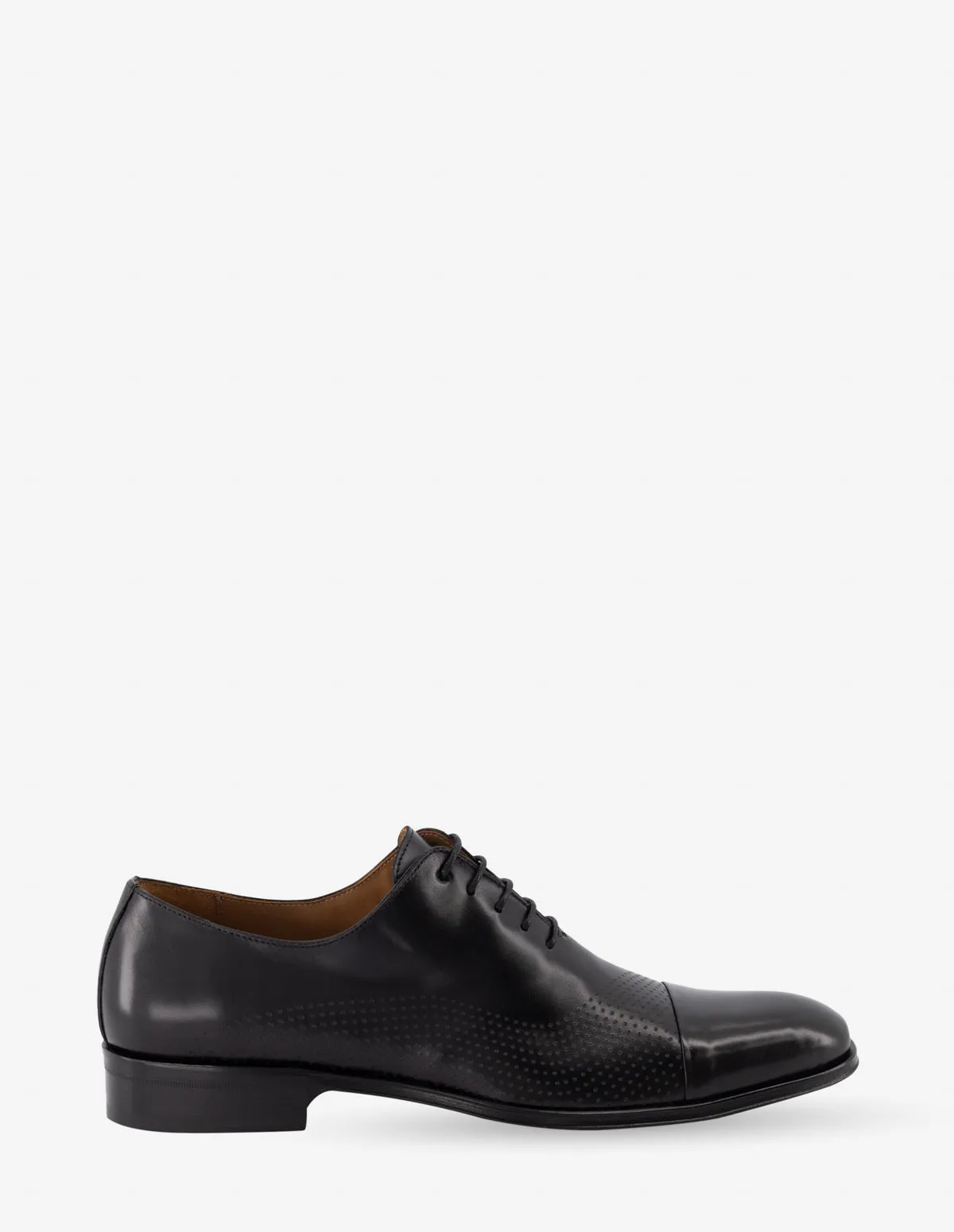 Oxford en piel color cuero con picado para hombre