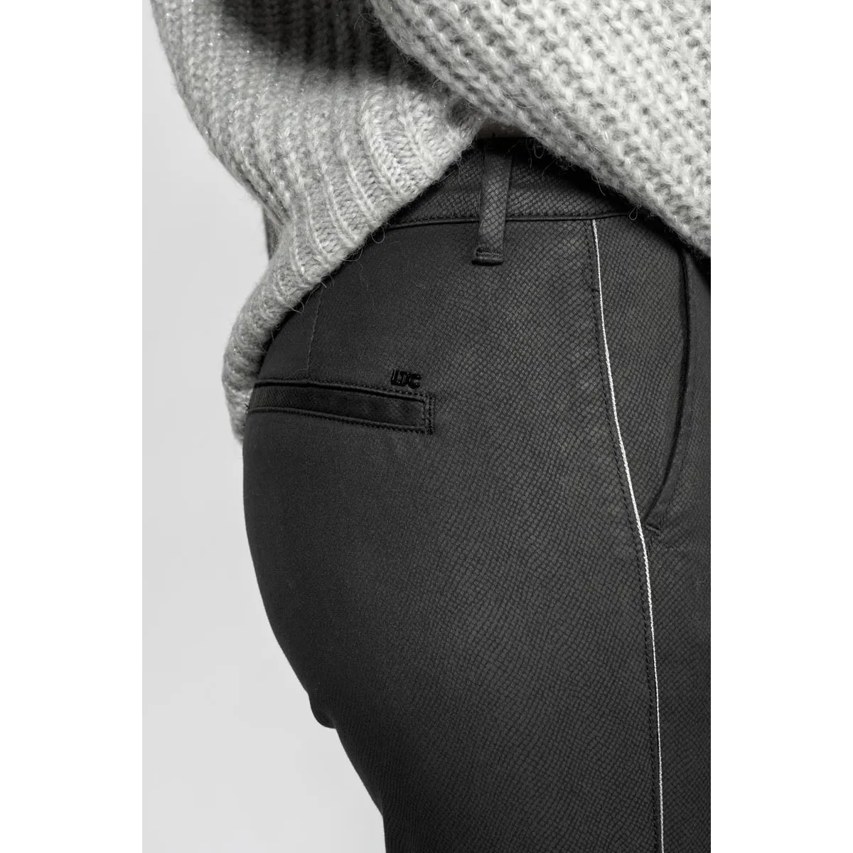 Pantalón chino NAJA