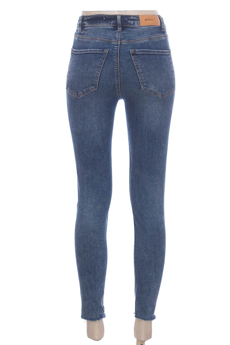 PANTALóN COLOR AZUL  STRADIVARIUS