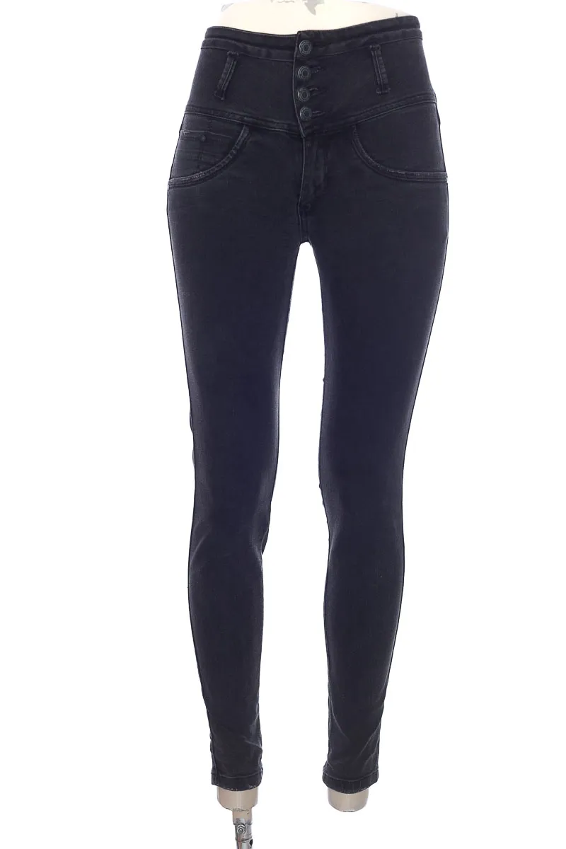 PANTALóN COLOR NEGRO  PECAO JEANS