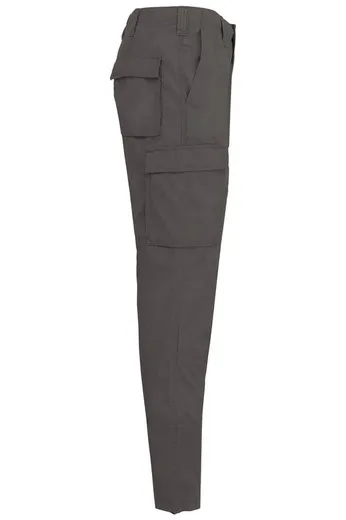 Pantalón ligero multibolsillos para hombre