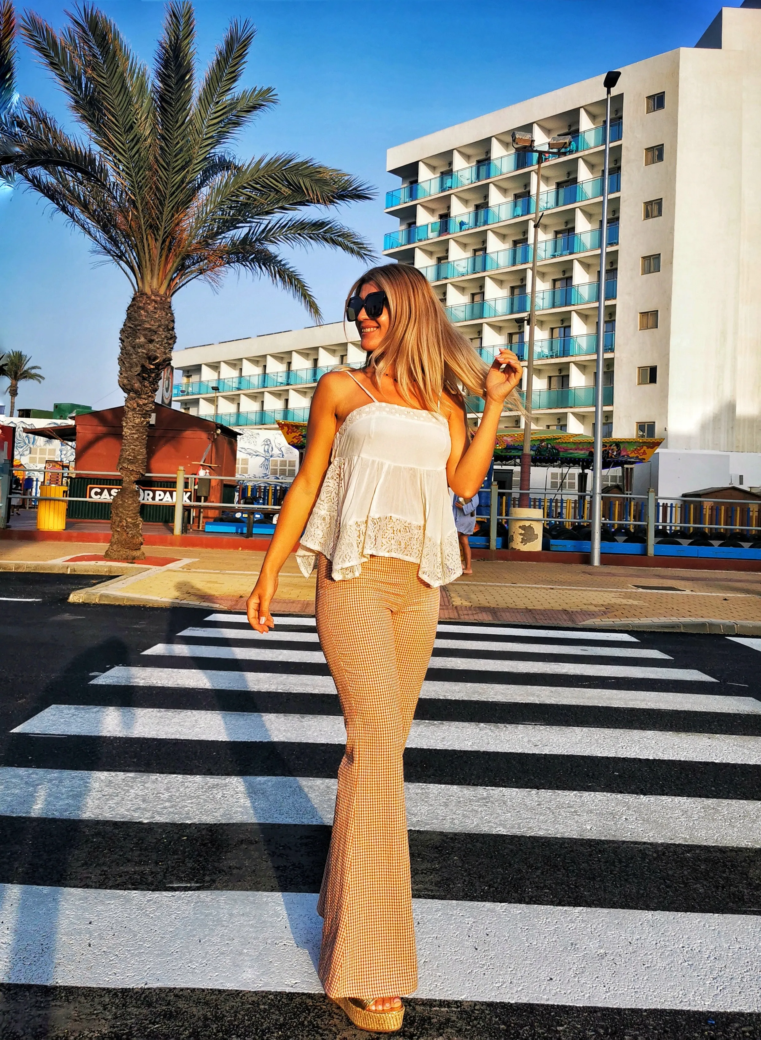 Pantalón vichy marrón