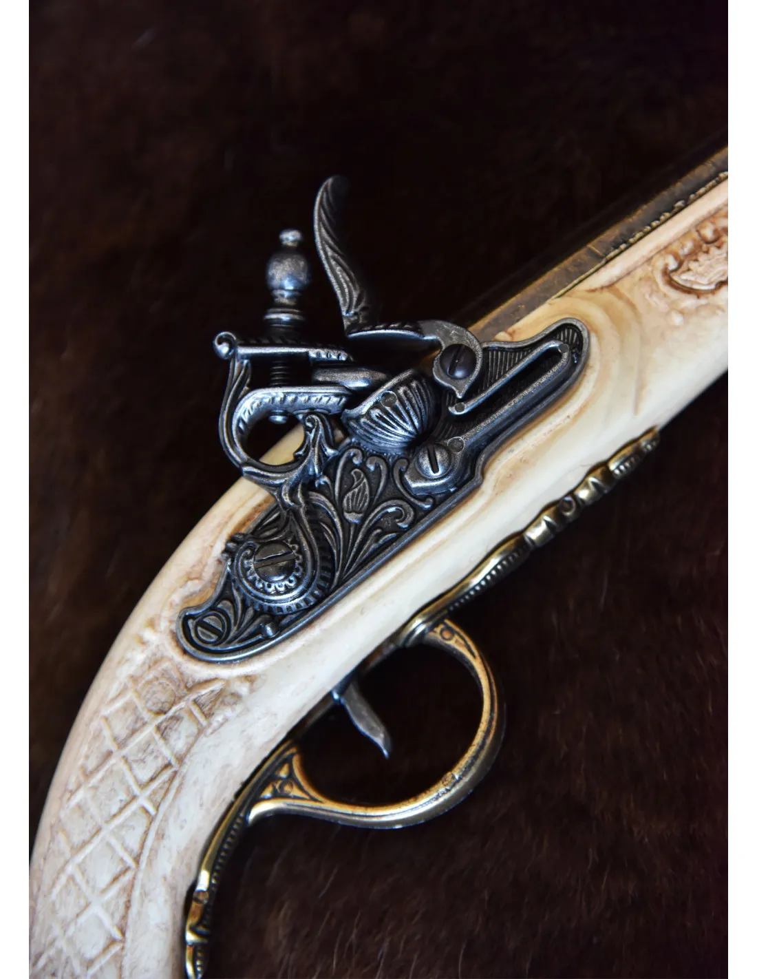 Pistola Inglesa de chispa, Hadley, color marfil, año 1760