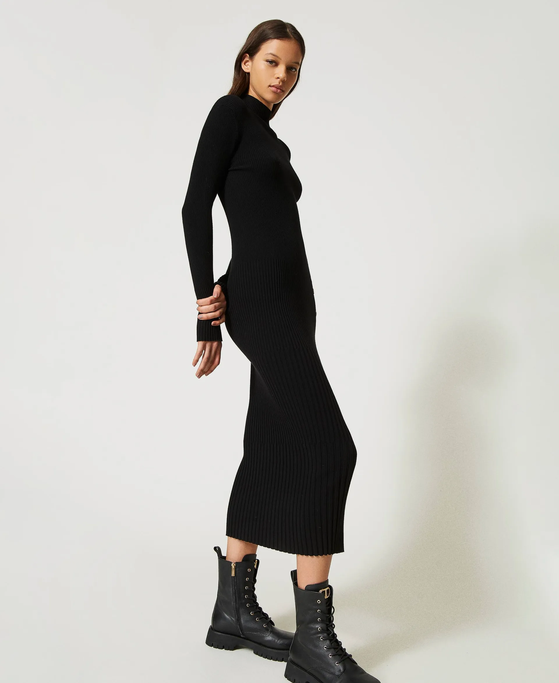 Robe midi en maille côtelée