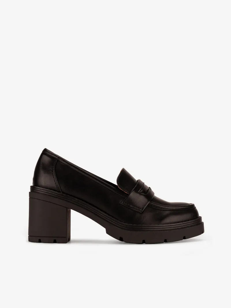 SAPATO LOAFER DE TACÃO ESTILO MOCASSIN COM SOLA DE RASTO