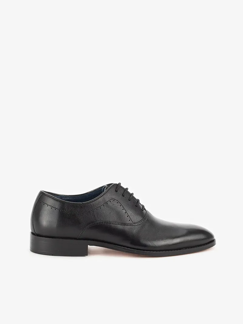 SAPATO OXFORD ESTILO CLÁSSICO EM PELE DE ATACADOR