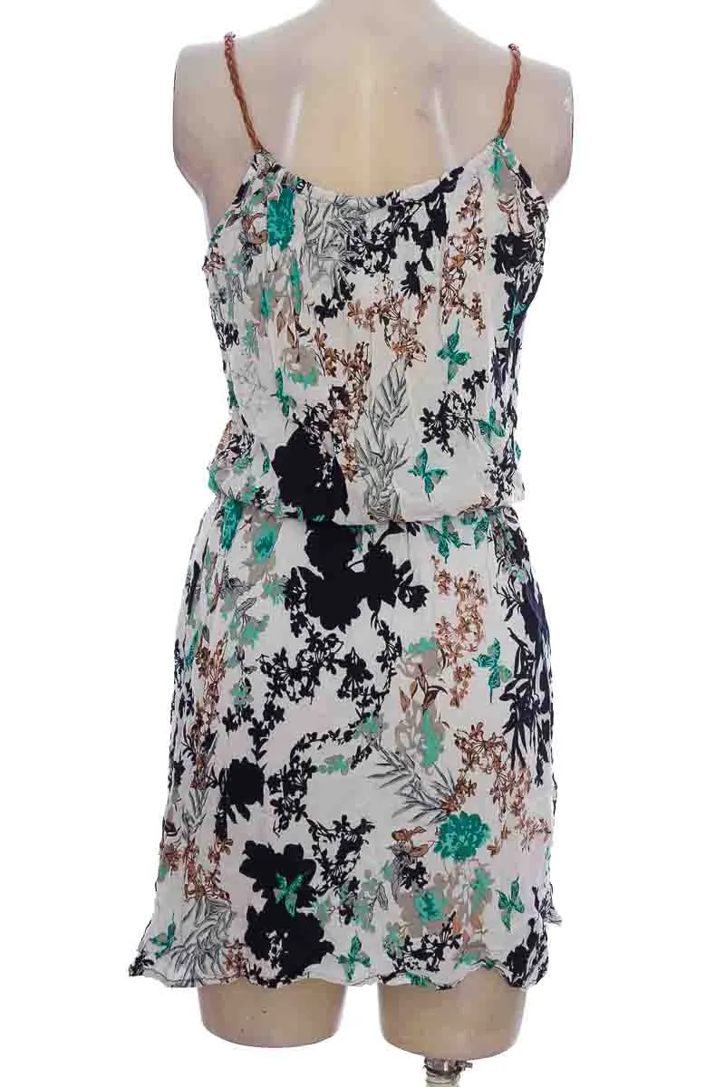 VESTIDO / ENTERIZO COLOR BLANCO  CLOSEANDO