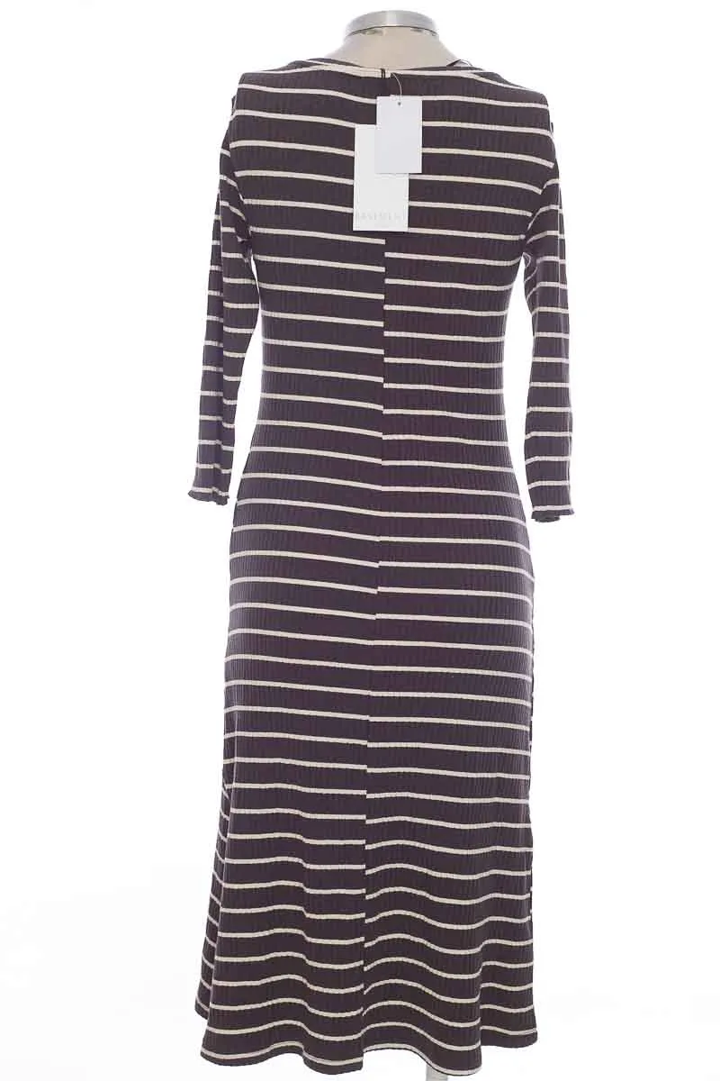 VESTIDO / ENTERIZO COLOR GRIS  BASEMENT