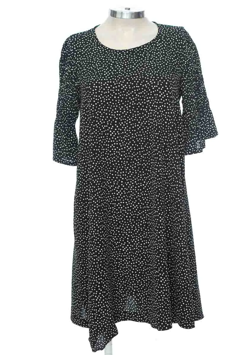 VESTIDO / ENTERIZO COLOR NEGRO  STRADIVARIUS