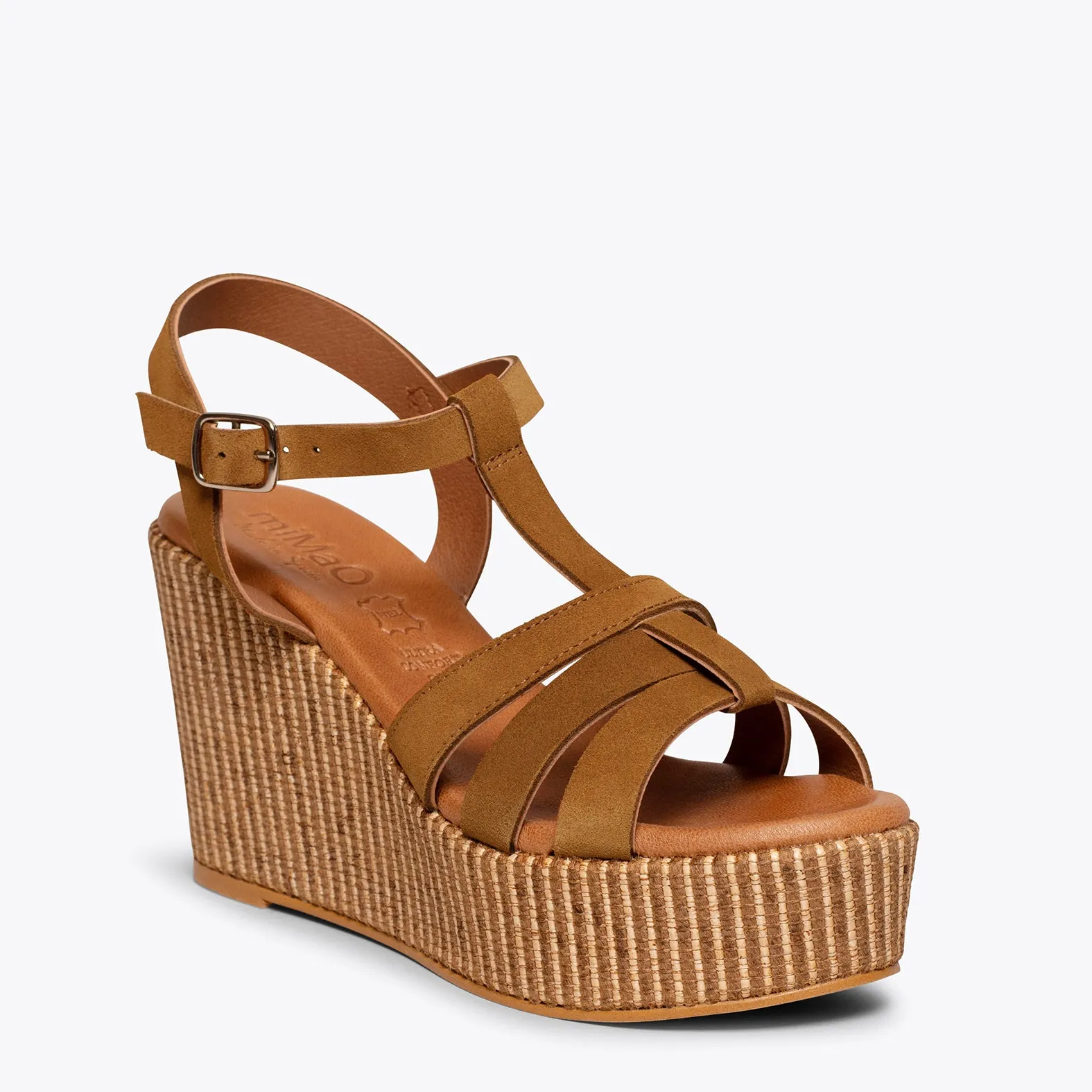 ÁMBAR  CUñAS CAMEL CON PLATAFORMA DE RAFIA